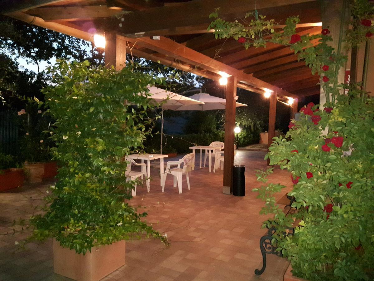 La Casa In Campagna Bed and Breakfast Cossignano Exterior foto